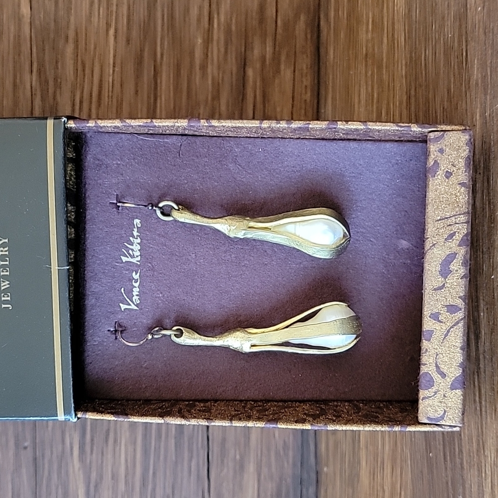 NIB Vance Kitira Pearl Earrings